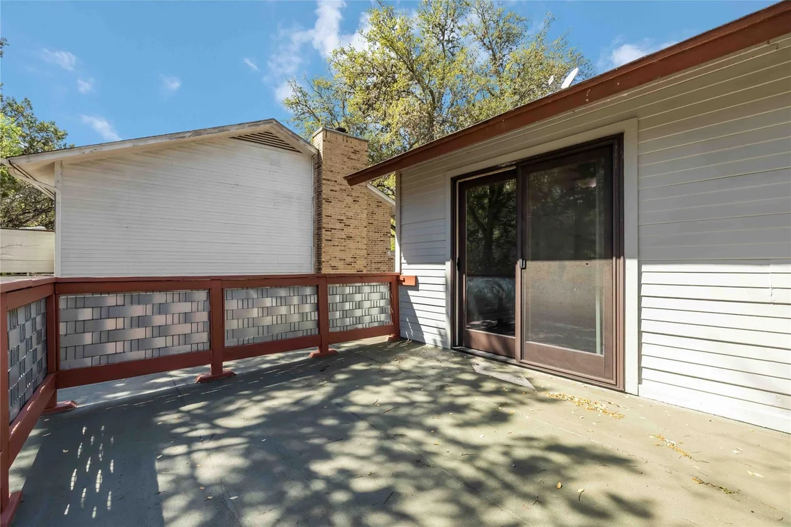 Photo of Unit B at 1703 Waterloo TRL