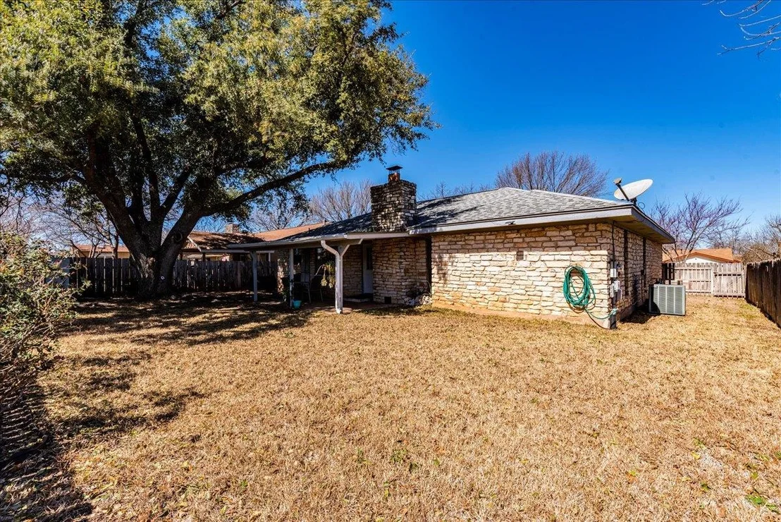Photo of 3907 Rolling Hill