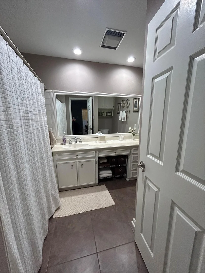 Photo of Unit D at 11121 Pinehurst DR