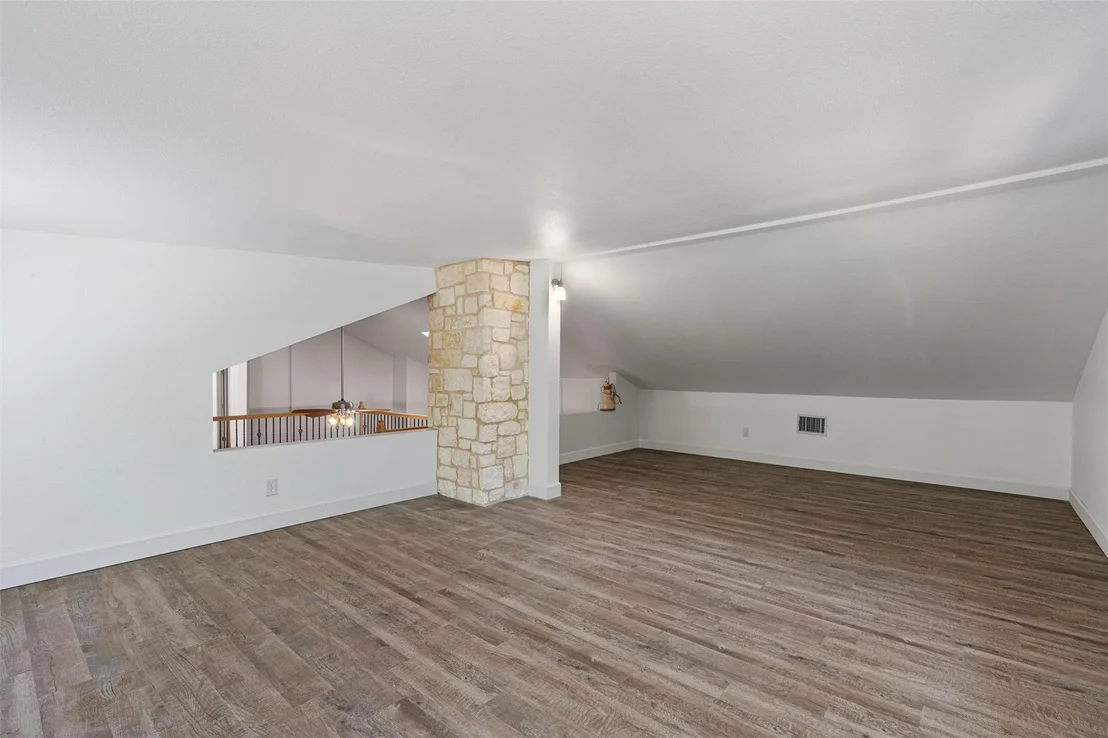 Photo of 601 Deertrail DR