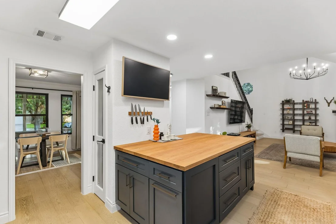 Photo of 15708 Monona CV