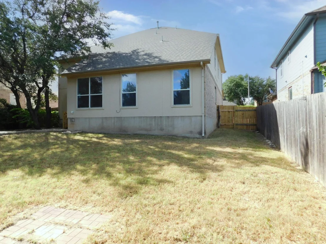Photo of 1411 Encino DR
