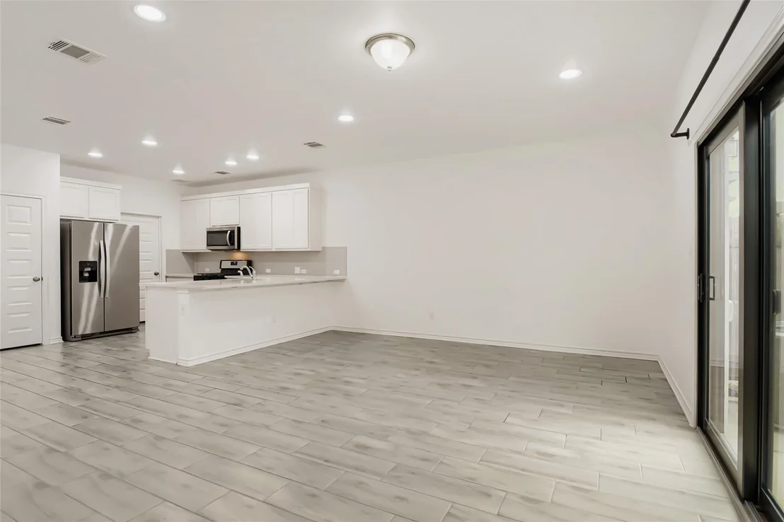 Photo of 1728 Artesian Springs XING