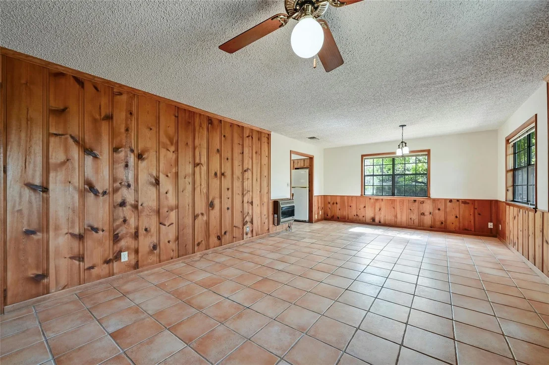 Photo of 115 Cedar Springs DR