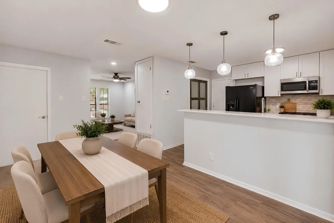 Photo of 5005 Creek Bend DR
