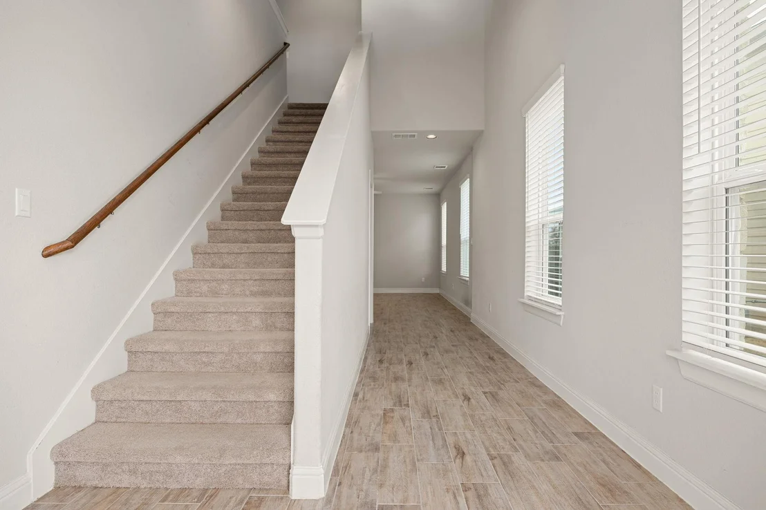 Photo of 109 Riverhill DR
