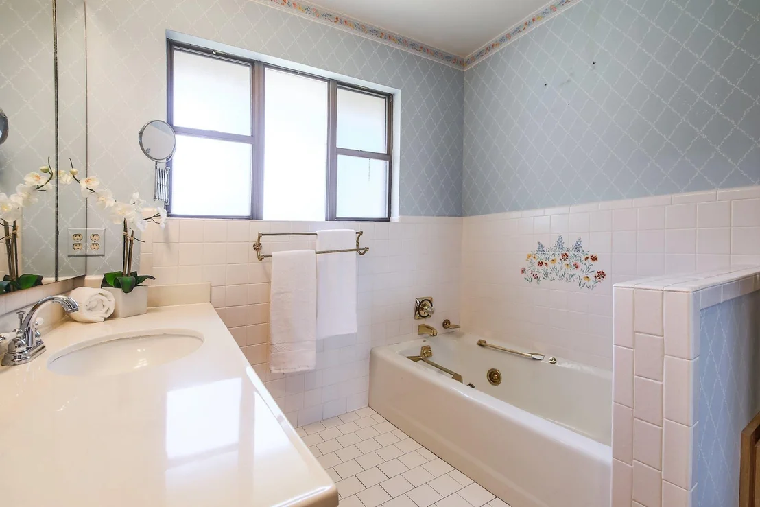 Photo of 1005 Salem LN