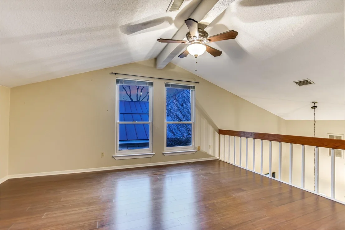 Photo of 204 Blue Ground