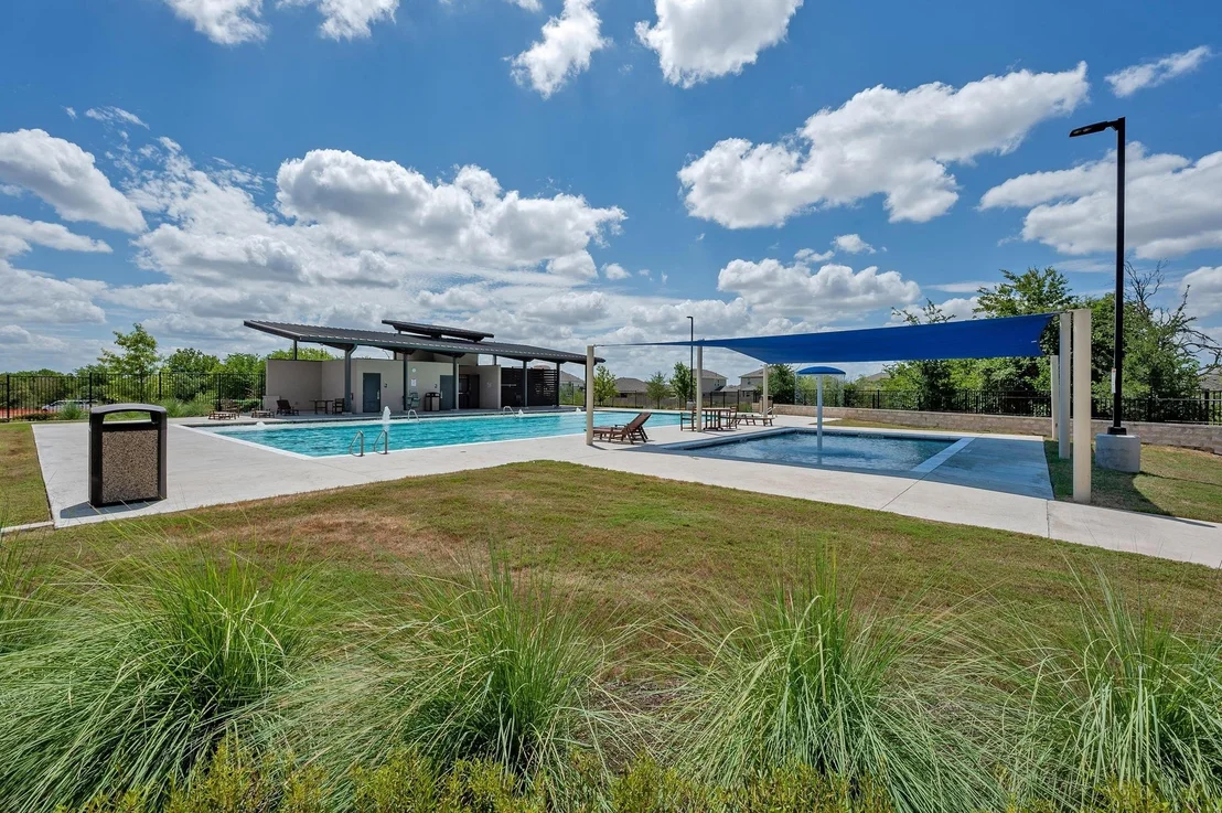 Photo of 100 Jackson Blue LN