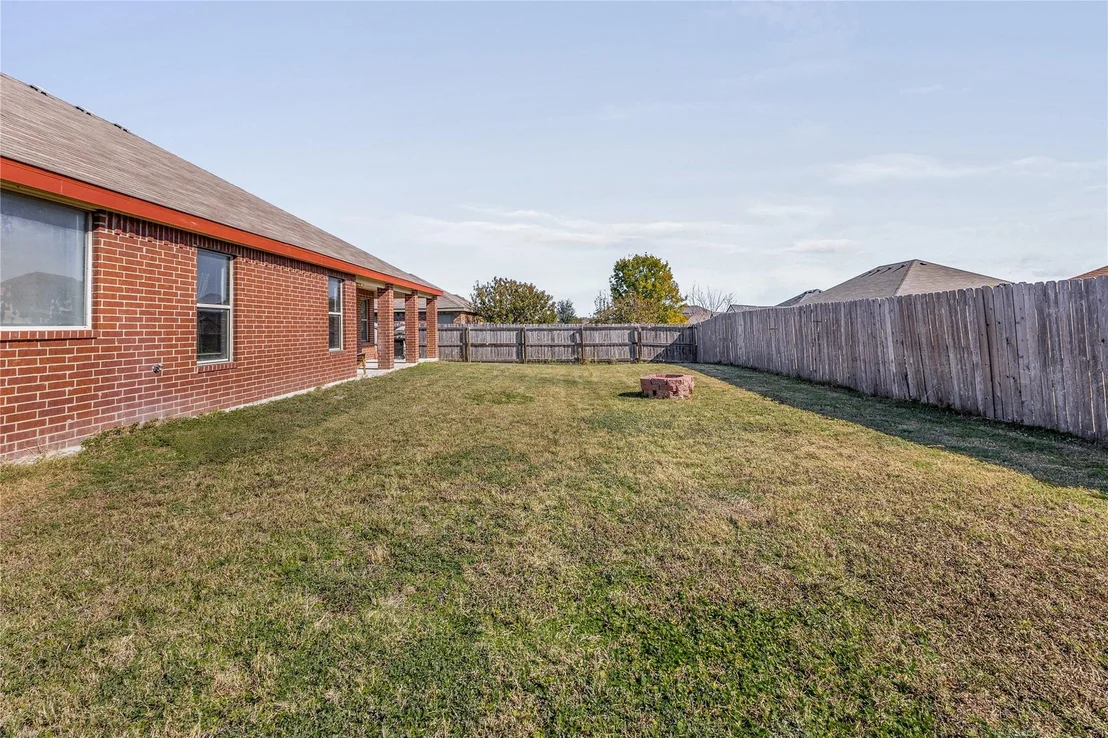 Photo of 308 Curtis DR