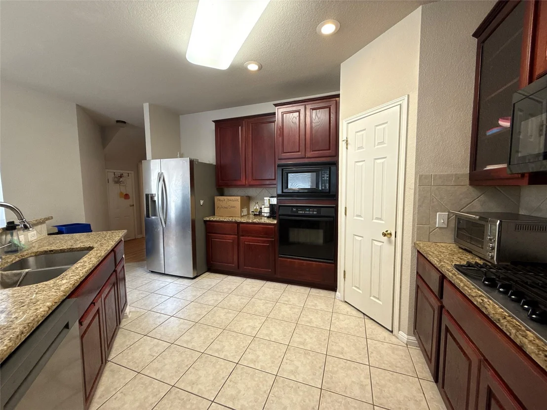 Photo of 1003 Ambrose DR