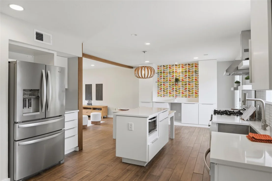 Photo of 6802 Pioneer PL