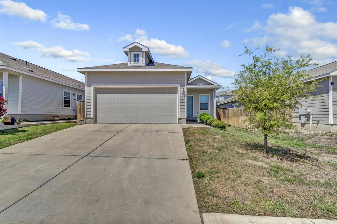 Photo of 771 Circle WAY