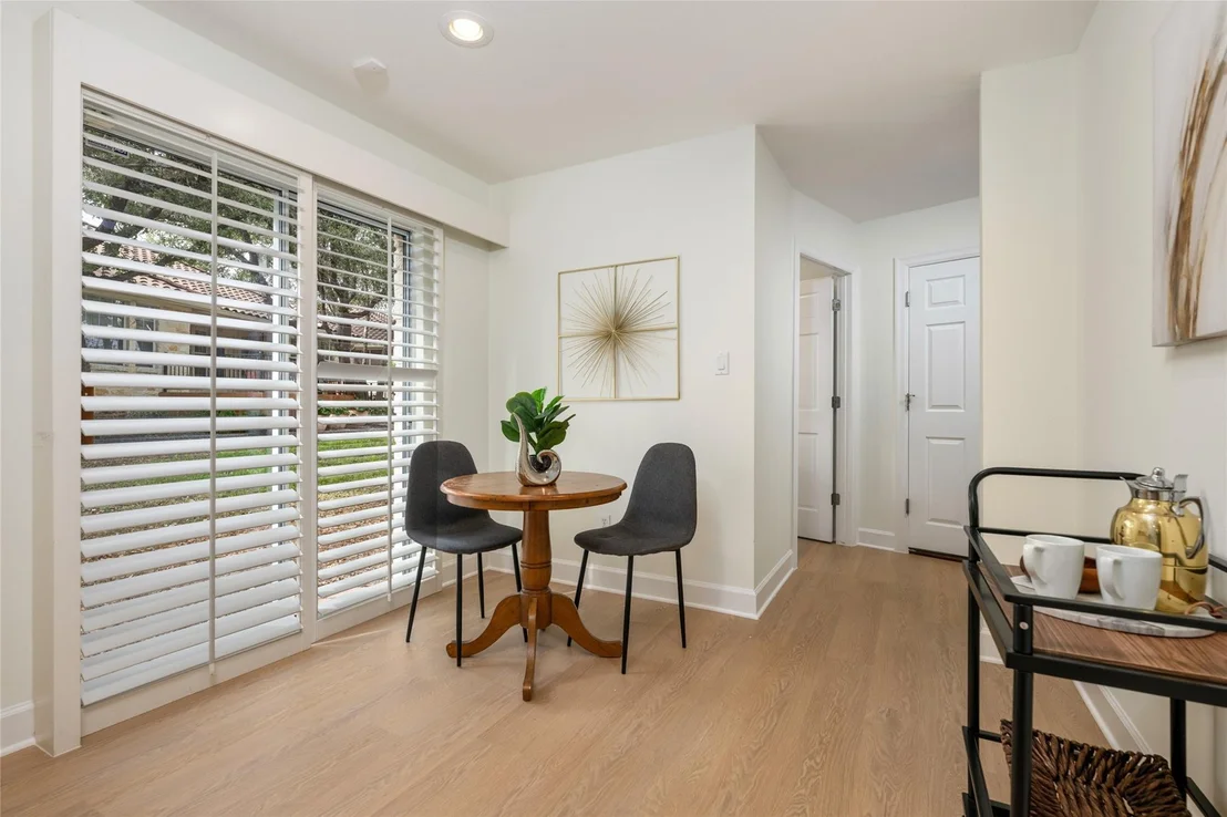 Photo of 117 Oakbluff CV