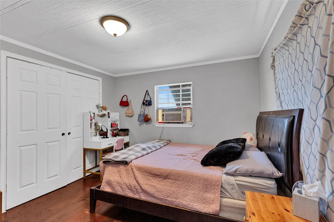 Photo of 101 E Ash ST