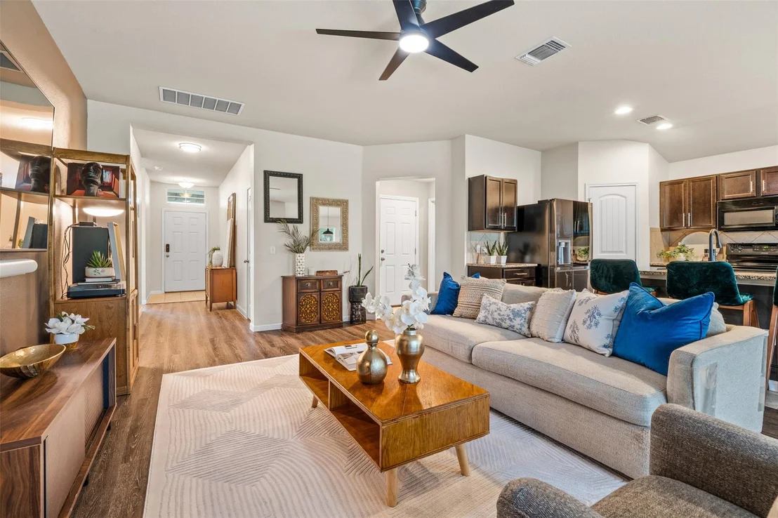 Photo of 505 Liard River RD