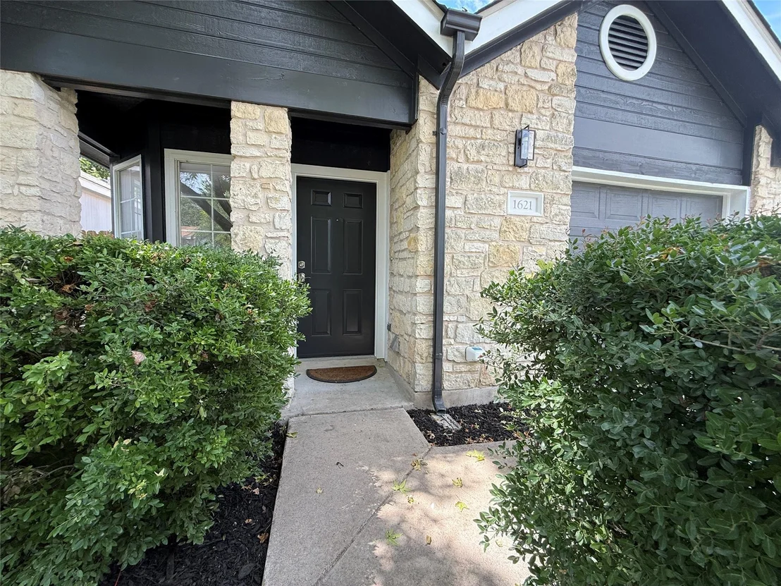 Photo of 1621 Parkfield CIR