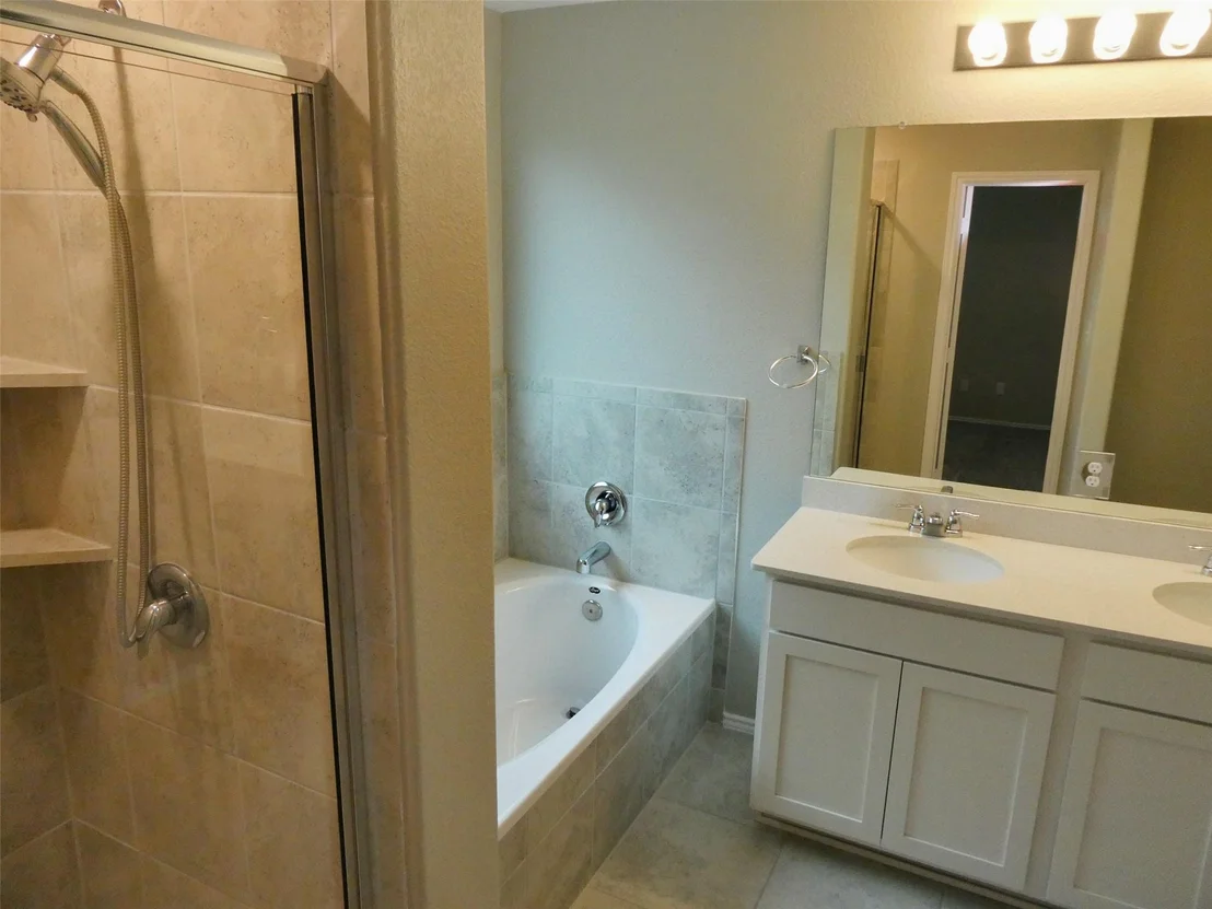 Photo of 2310 MACAW DR