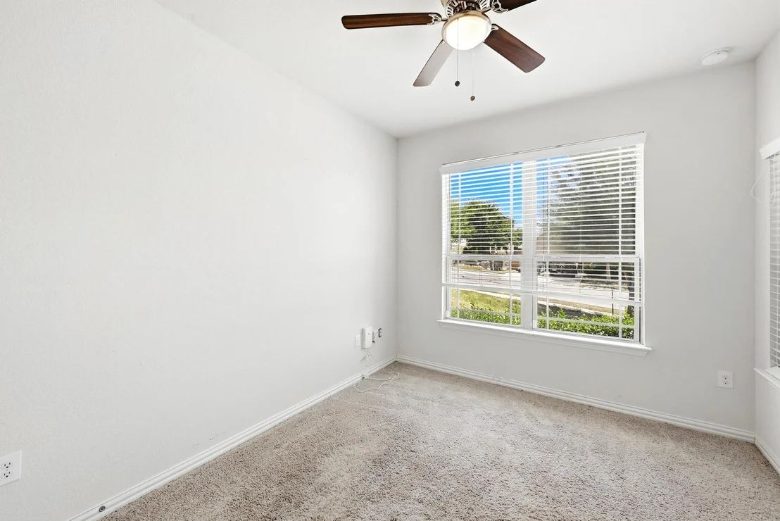 Photo of 10240 Crescendo LN