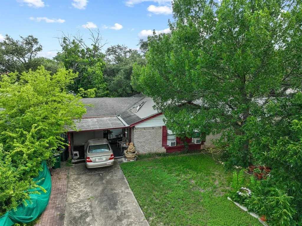 Photo of 120 El Paso ST