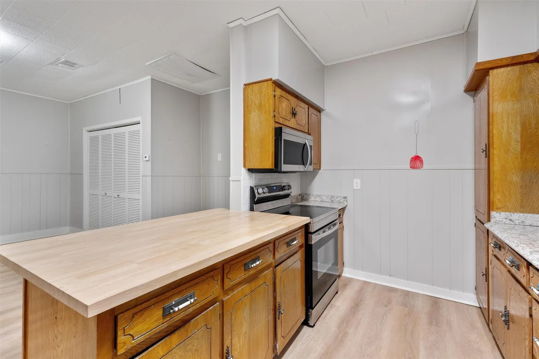 Photo of 303 Cedar ST