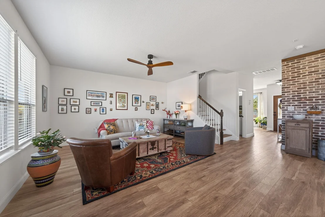 Photo of 613 Whitman Ave