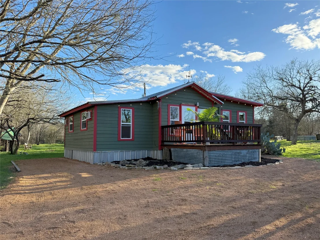 Photo of 1153 Skyline RD
