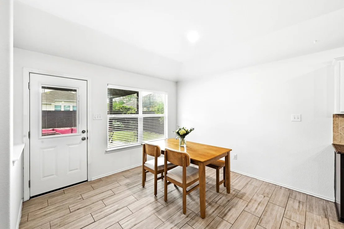 Photo of 184 Coral Stone TRL