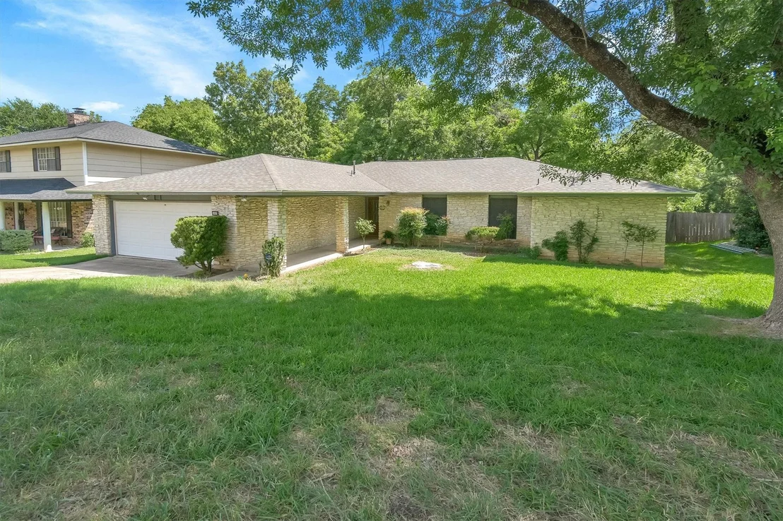 Photo of 1008 Hermitage DR
