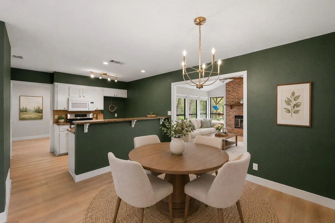 Photo of 902 Emerald Wood DR