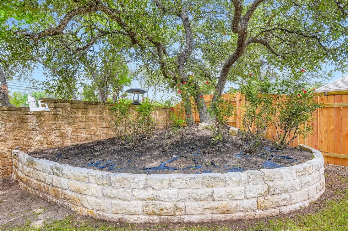 Photo of 9728 Alex LN