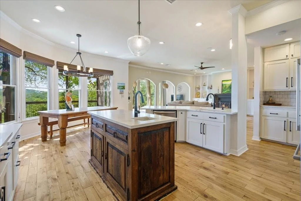Photo of 4100 Love Bird LN