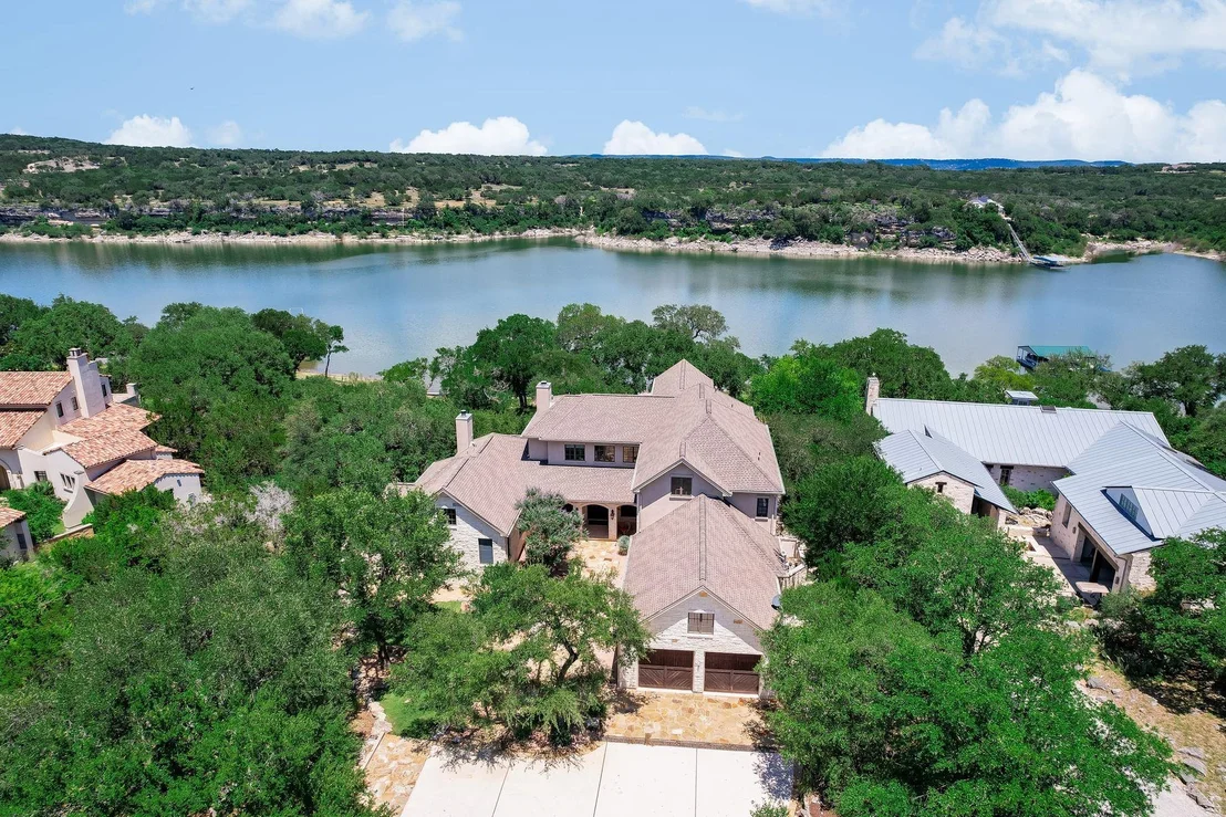 Photo of 3004 Travis Lakeside DR