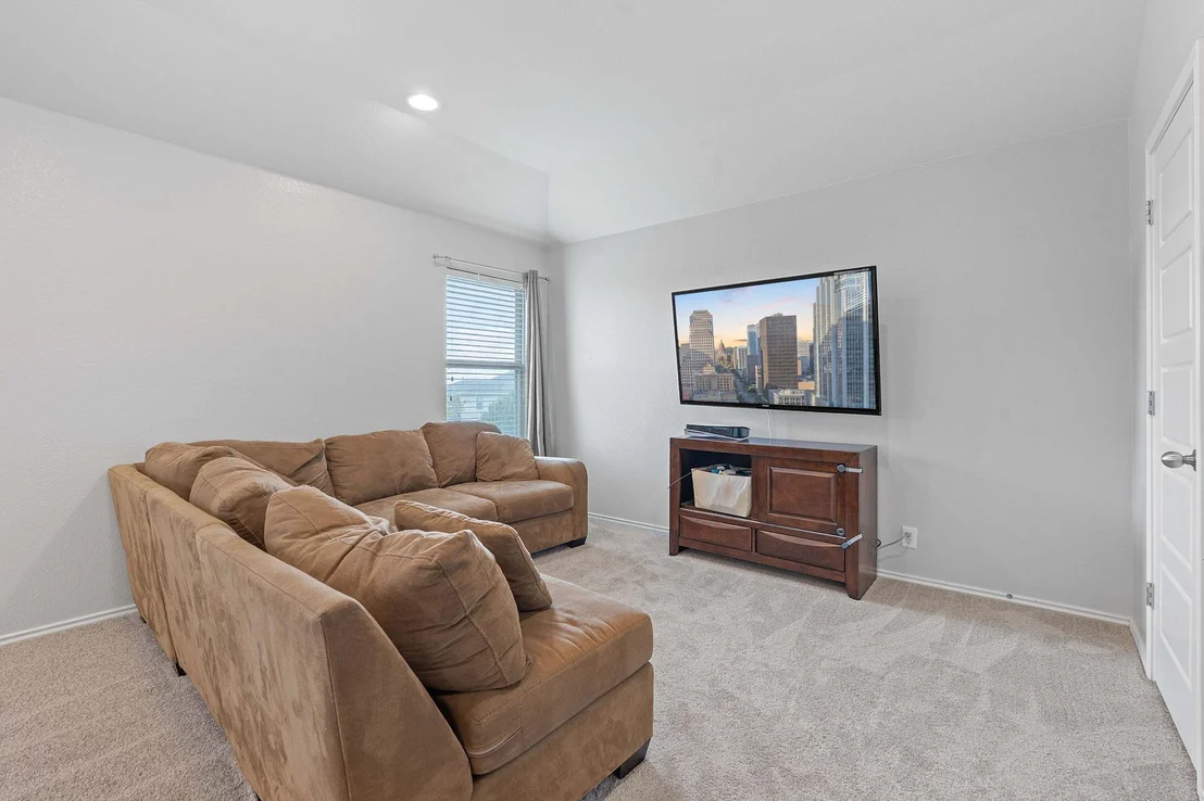 Photo of 579 Dragon Ridge RD