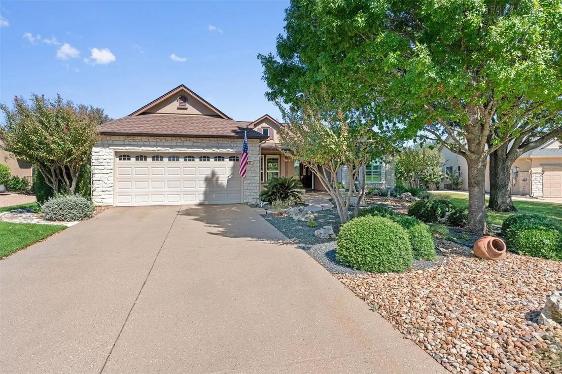 Photo of 127 Durango TRL