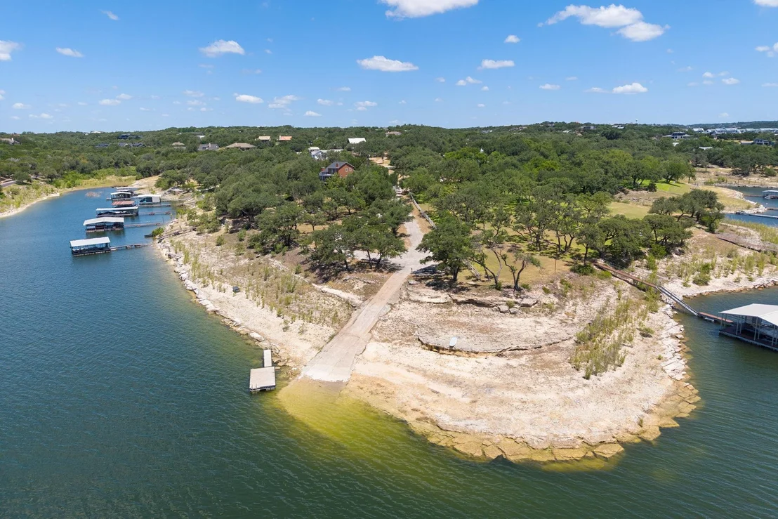 Photo of 1105 Edgewater DR