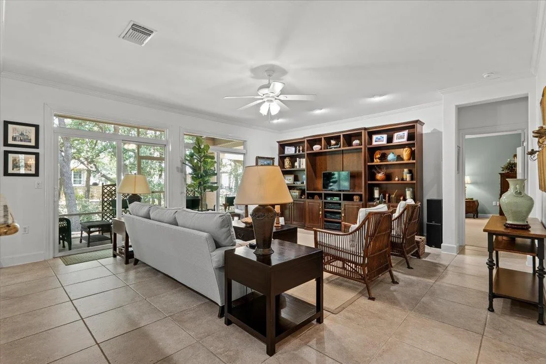 Photo of 503 Breezeway LN