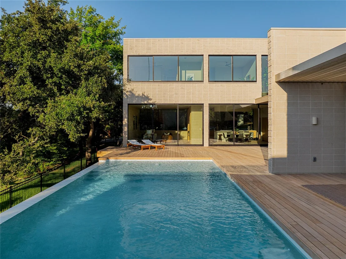 Photo of 5205 Scenic View DR