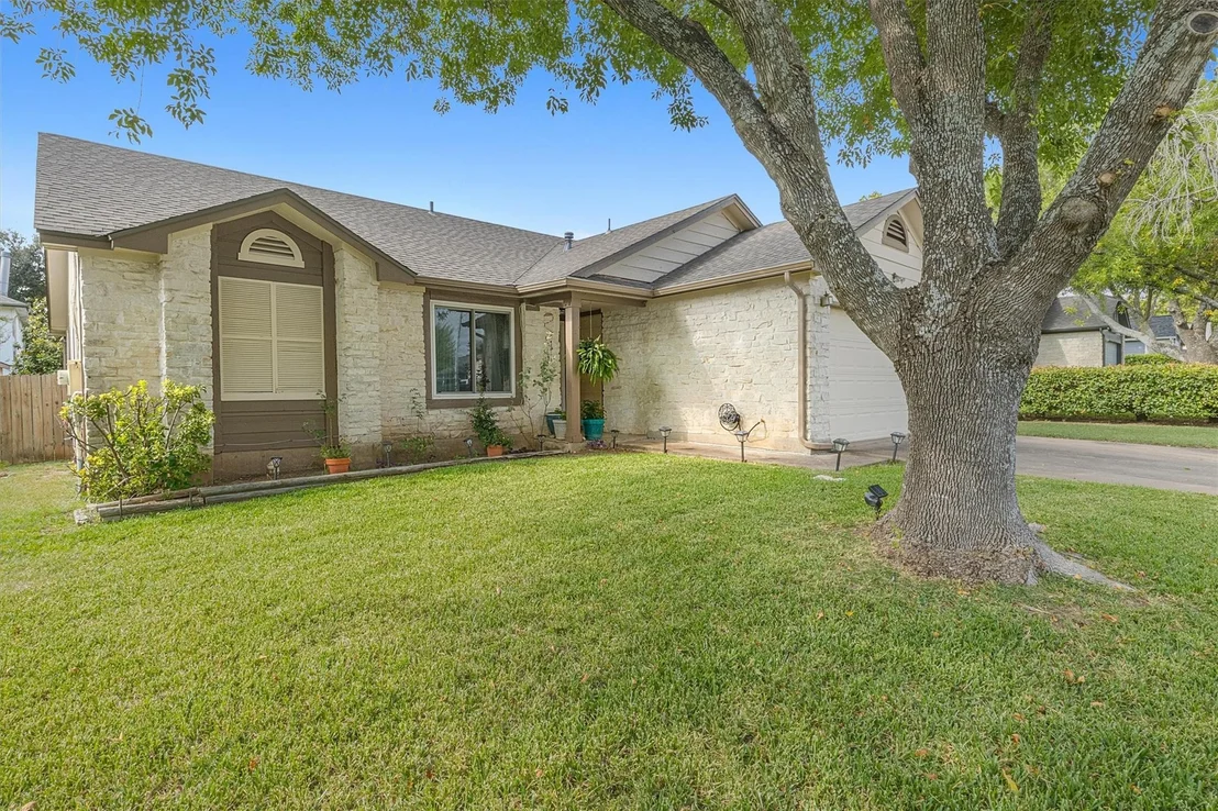 Photo of 1701 Laurel PATH