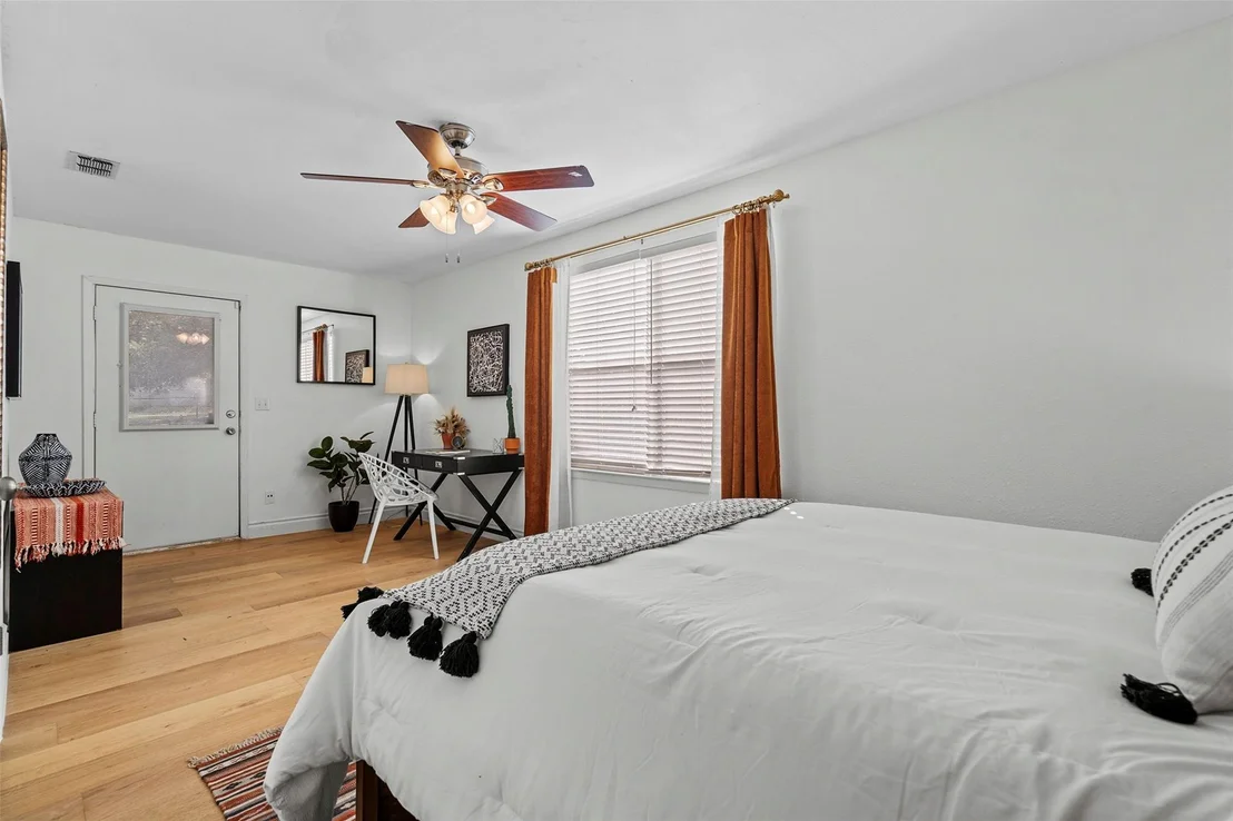 Photo of 8504 Contour DR