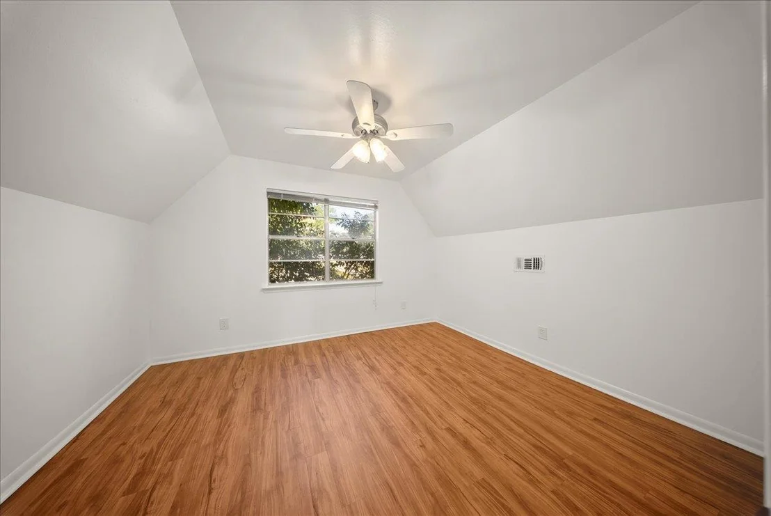 Photo of 421 Forrest LN