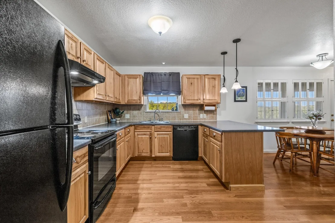Photo of 3204 Tabletop Mountain DR