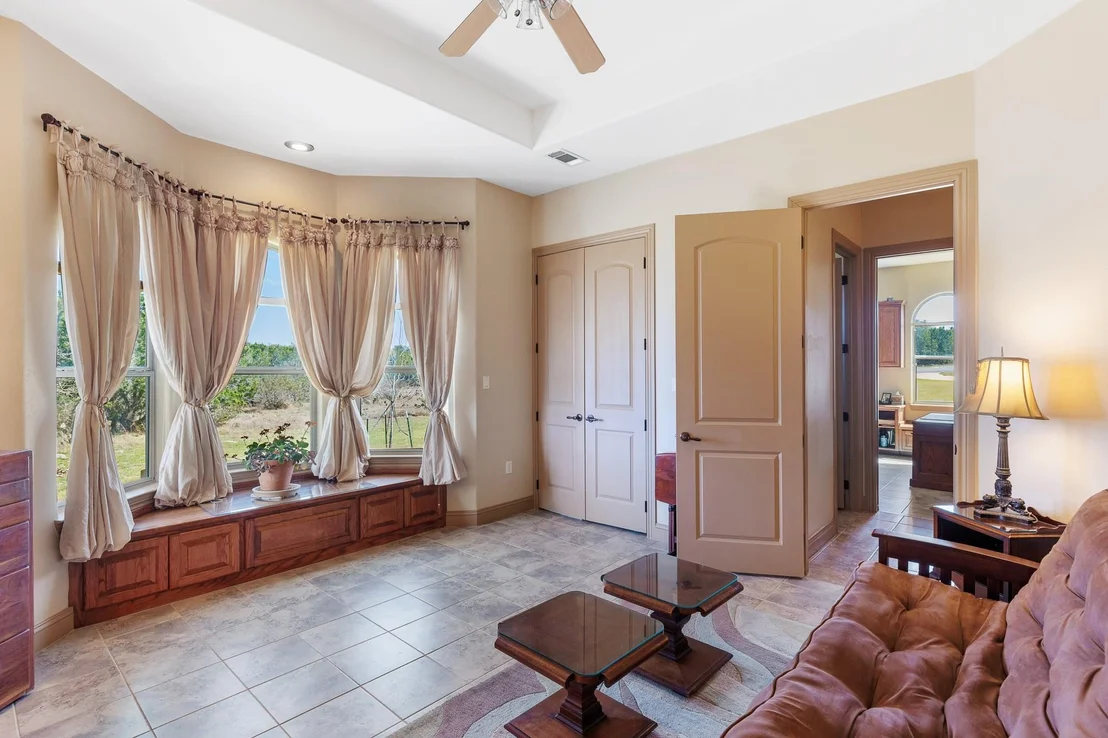 Photo of 108 Oak Bend