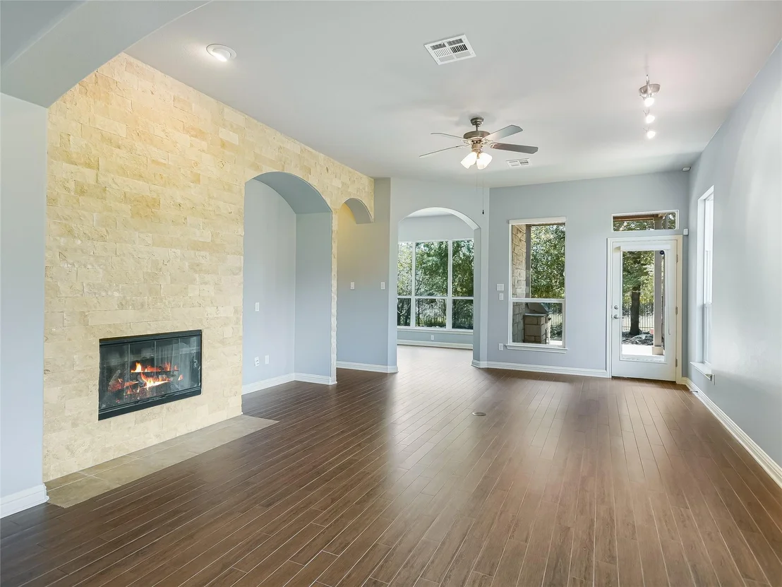 Photo of 6633 Estana LN