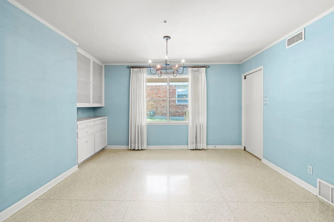 Photo of 3101 El Camino DR