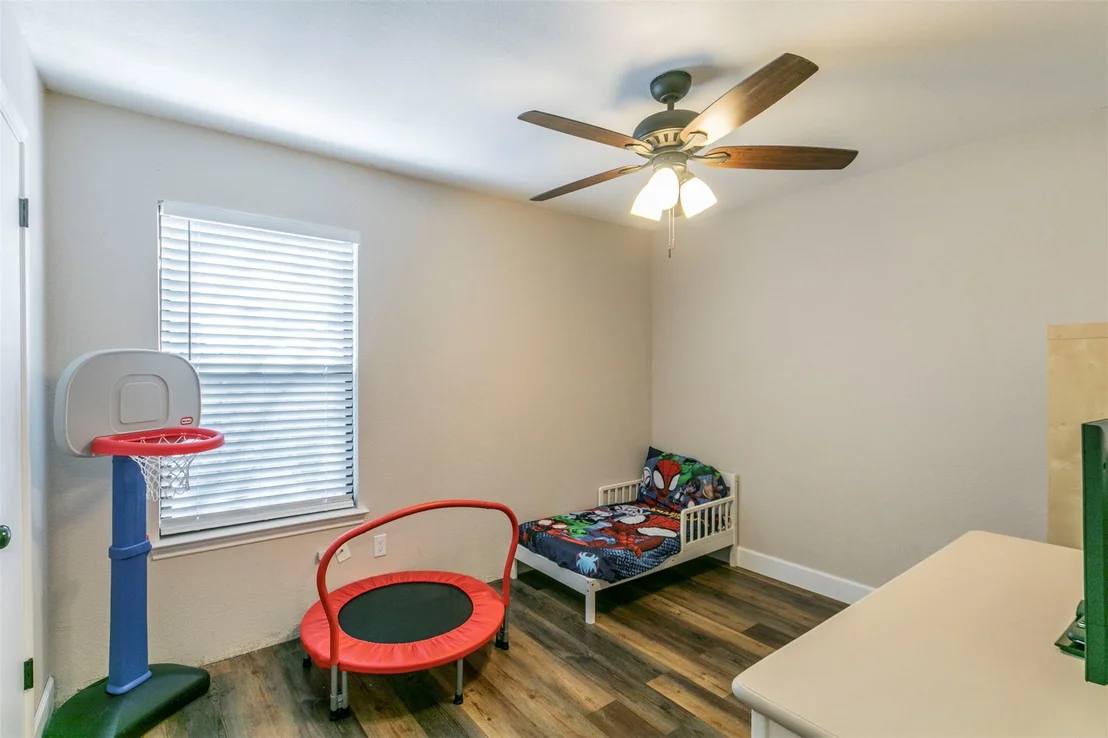 Photo of 1104 Renee SPUR