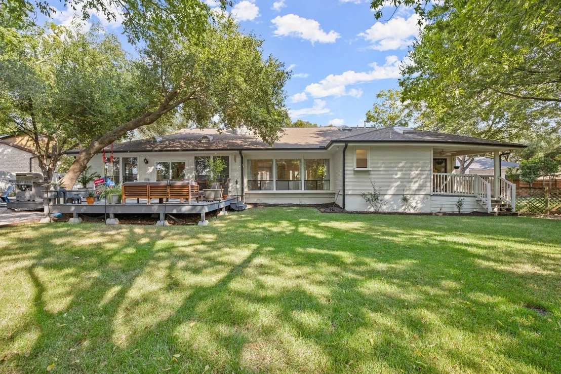 Photo of 2101 HAZELTINE LN
