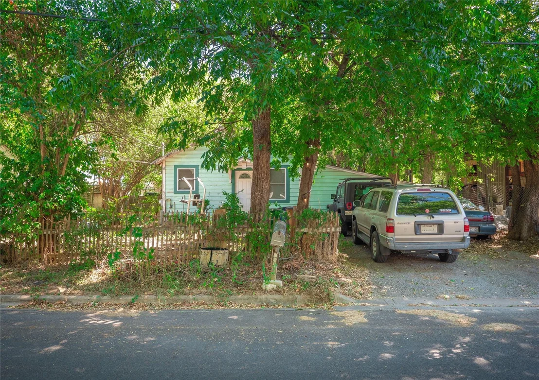 Photo of 505 & 507 Vermont RD