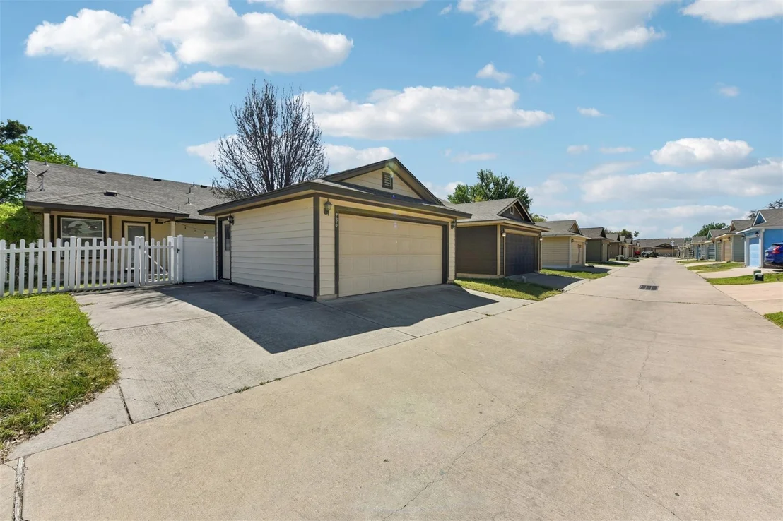 Photo of 736 Gabriel Mills DR