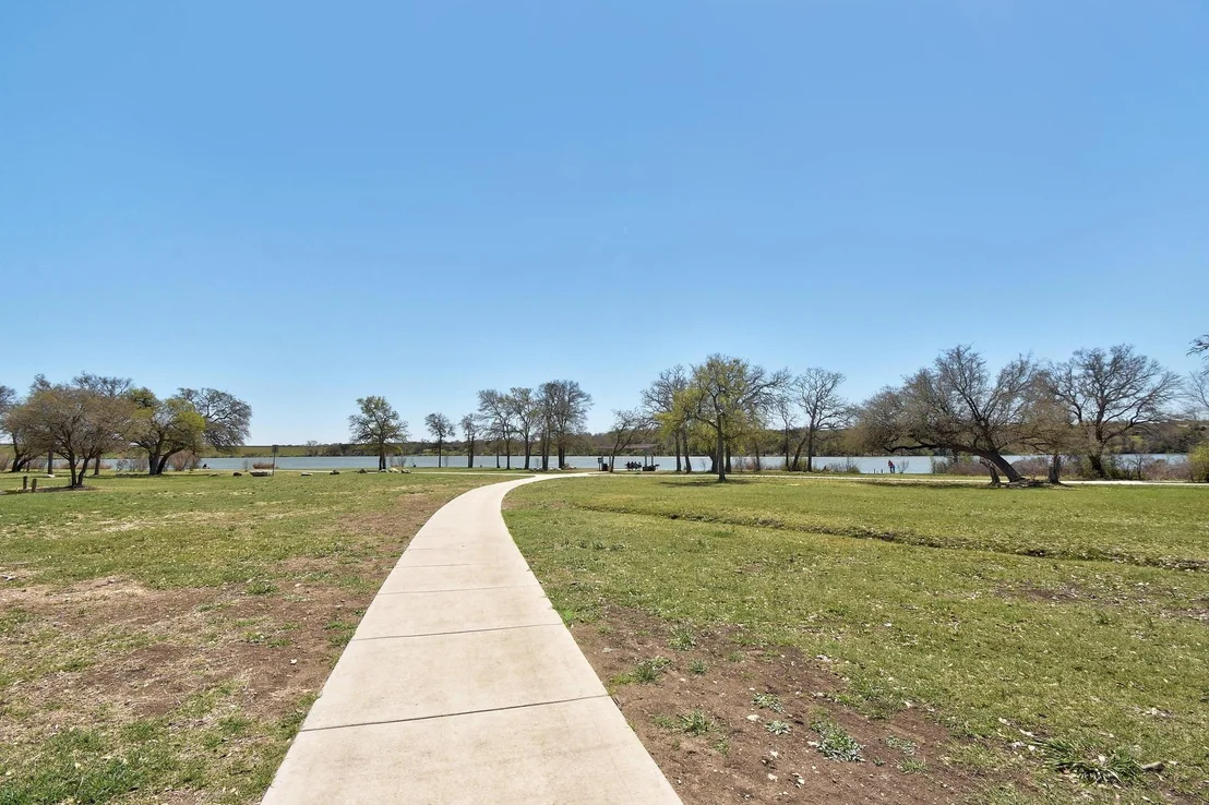 Photo of 2417 Maxwell DR